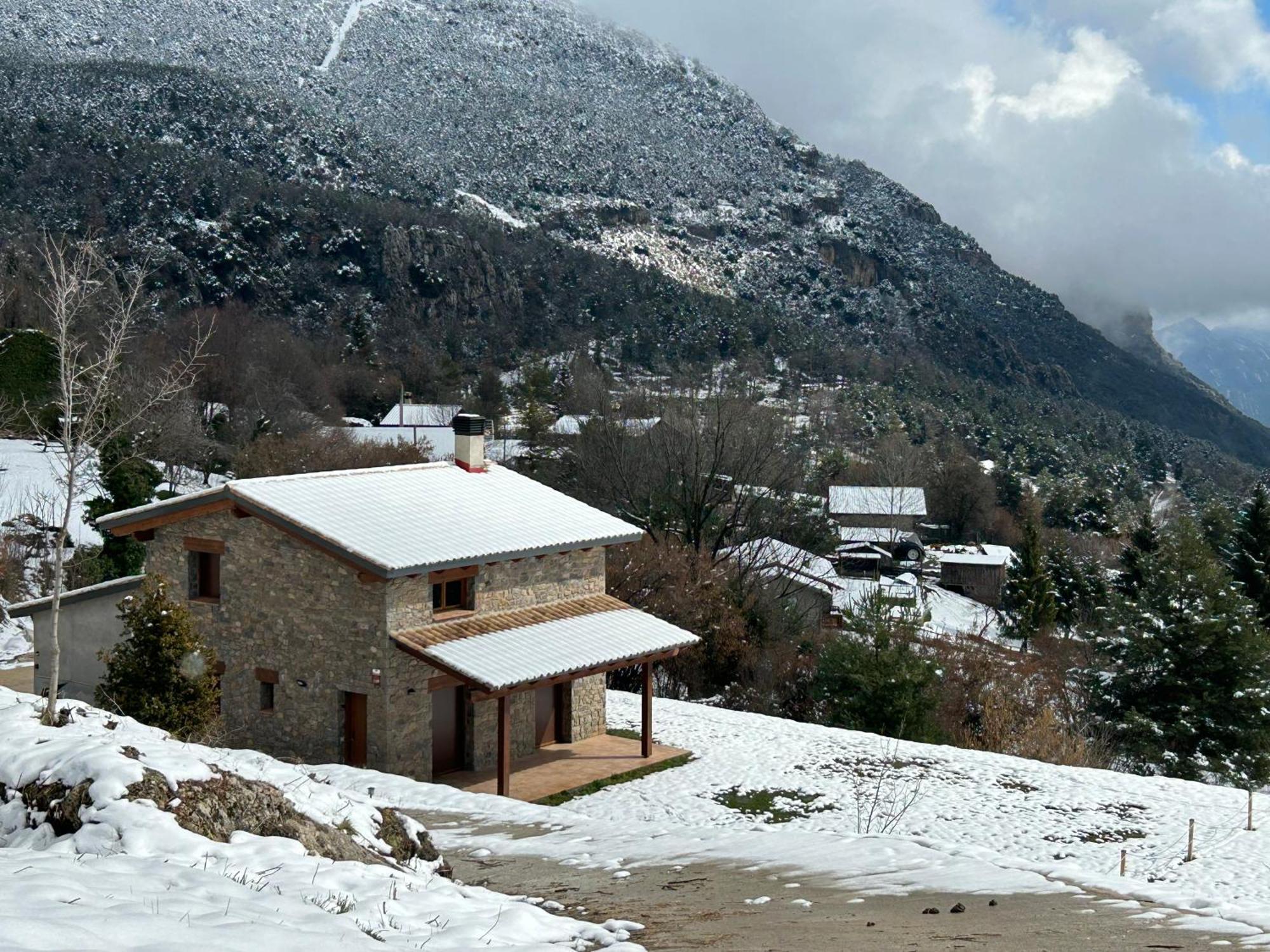 Casa De Les Escoles, Espinalbet - Alberga Castellar del Riu Dış mekan fotoğraf